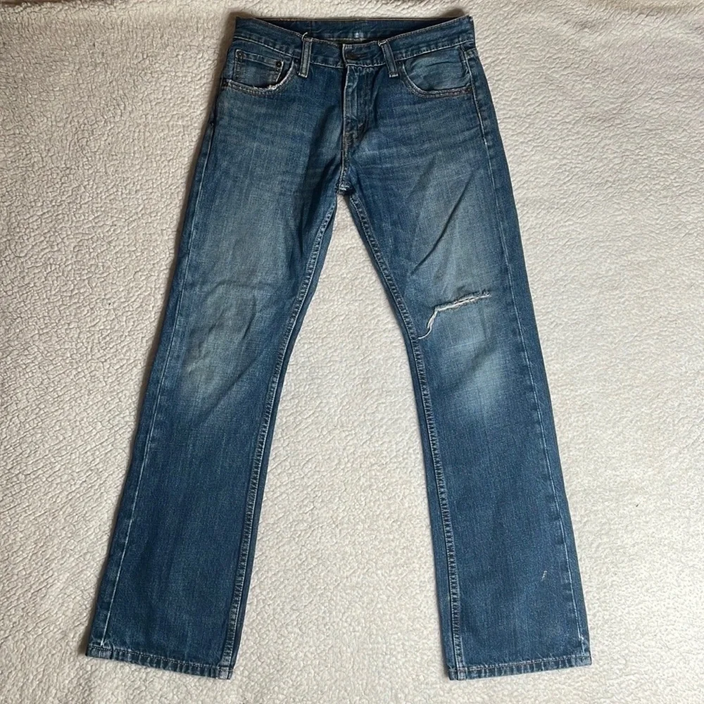 Levis Straight Leg Denim Jeans Distressed Size 30 x 32
